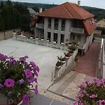Kristály Aparthotel