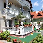Kristaly Aparthotel Heviz