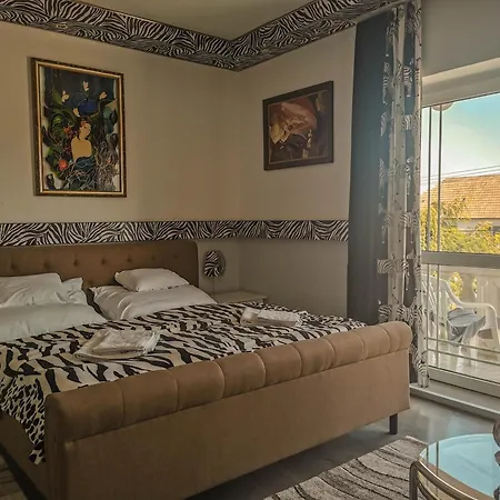 Apart Otel Kristaly