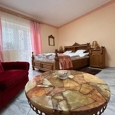 Kristaly Lejlighedshotel 3*