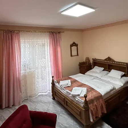 Lejlighedshotel Kristaly 3*