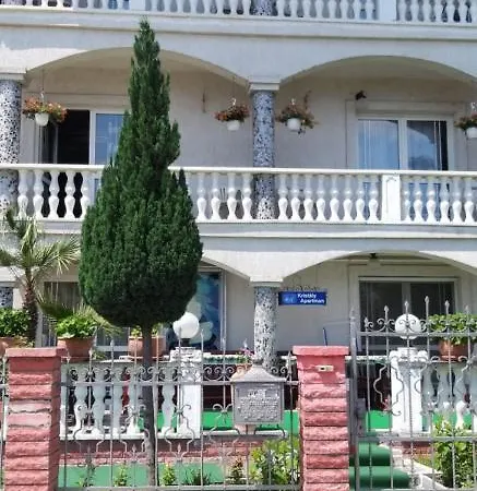 Lejlighedshotel Kristaly 3*