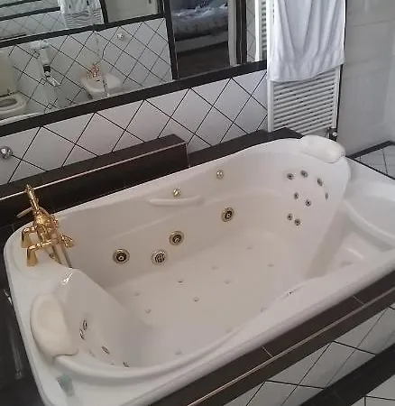 Lejlighedshotel Kristaly 3*