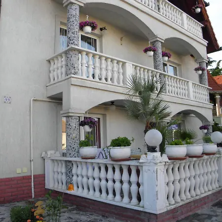 Apart Otel Kristaly